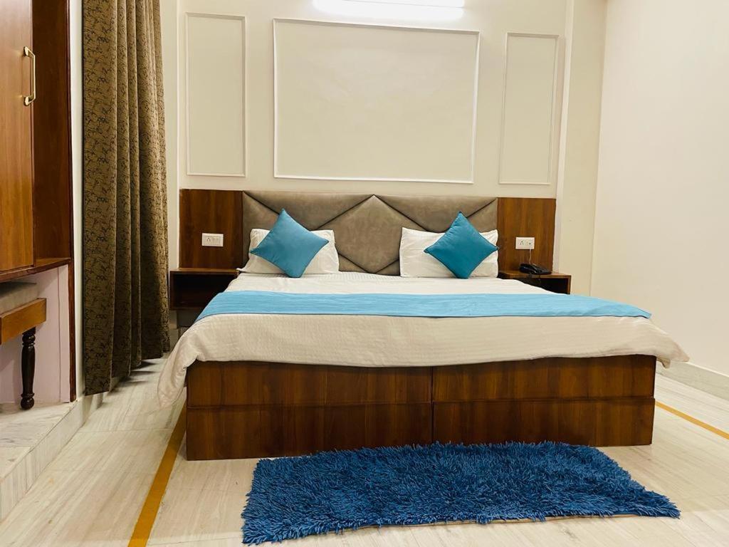 Hotel Dileep42 Lucknow Zewnętrze zdjęcie