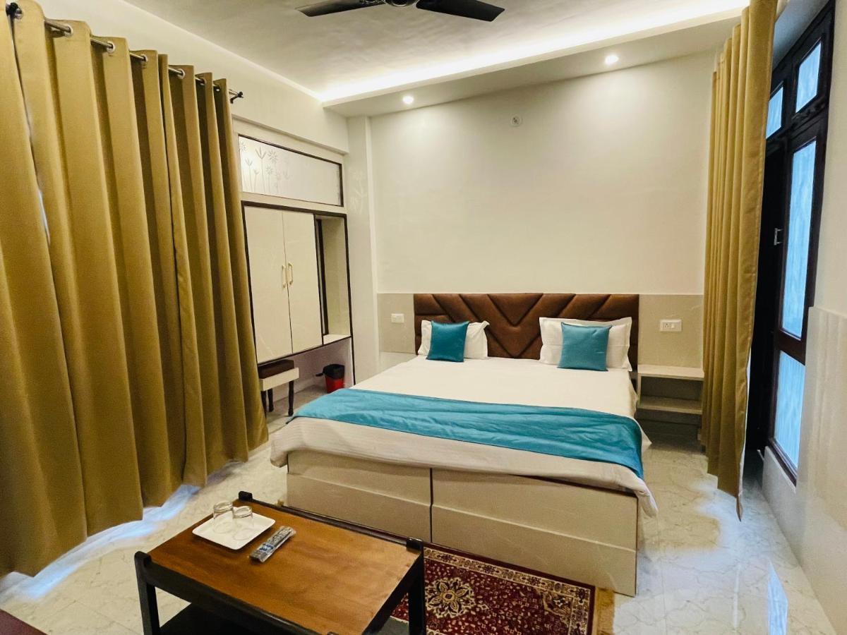 Hotel Dileep42 Lucknow Zewnętrze zdjęcie
