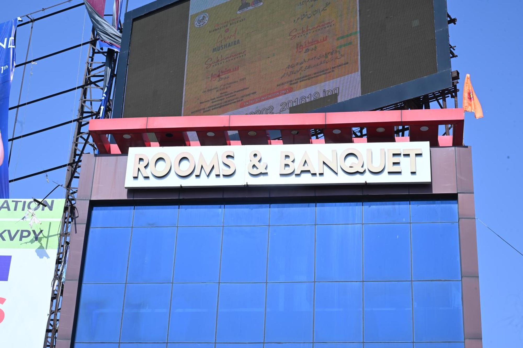 Hotel Dileep42 Lucknow Zewnętrze zdjęcie