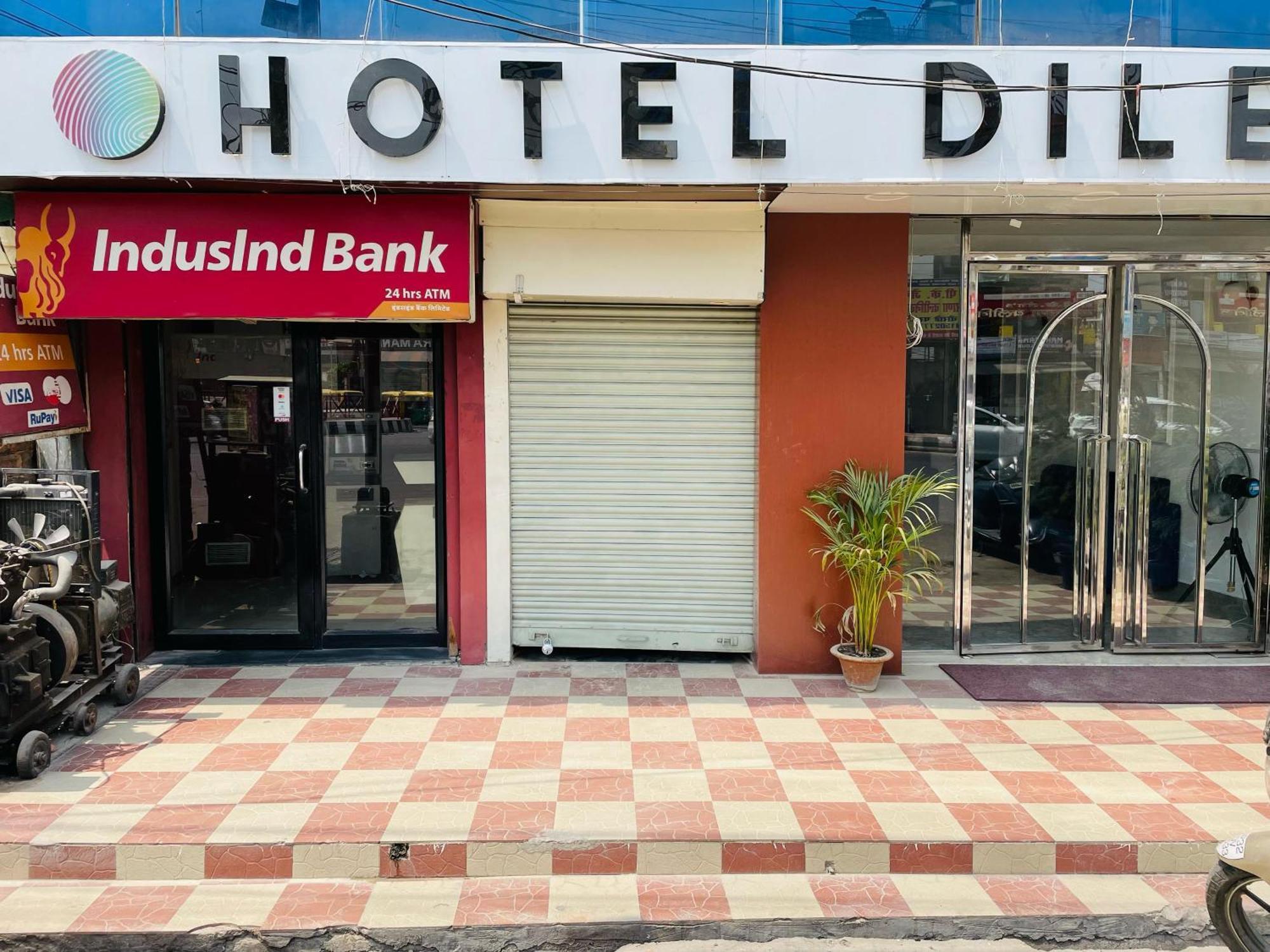 Hotel Dileep42 Lucknow Zewnętrze zdjęcie