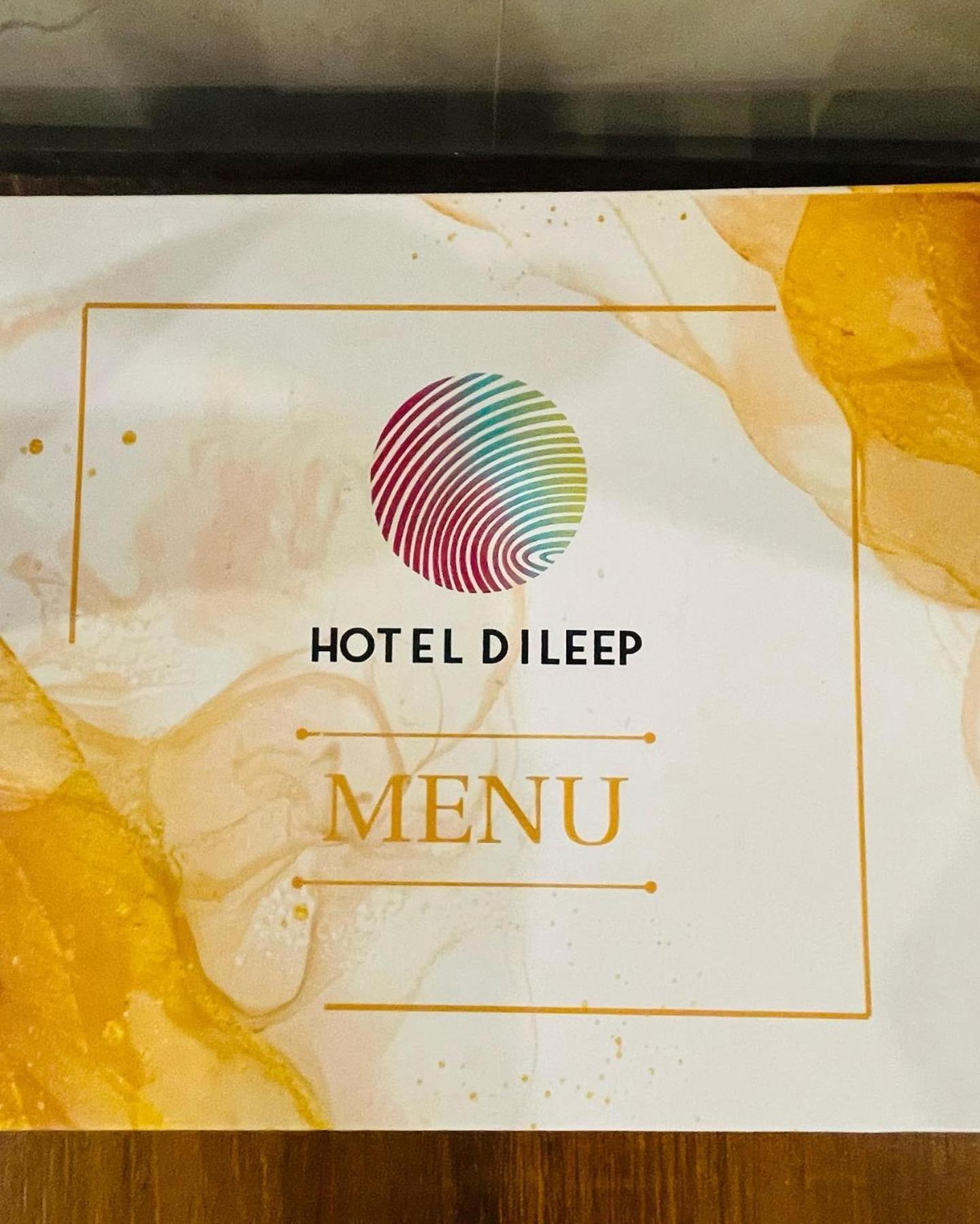 Hotel Dileep42 Lucknow Zewnętrze zdjęcie